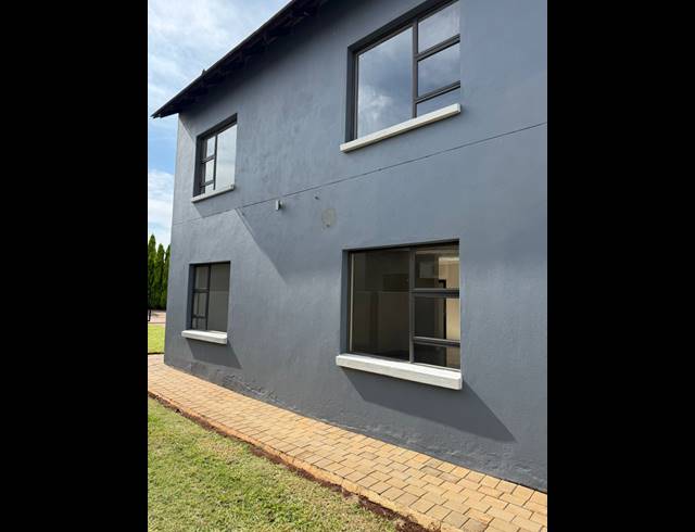 4 BEDROOM HOUSE FOR SALE IN MELODIE